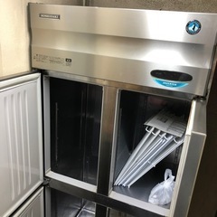 4面冷凍冷蔵庫 決まりました！