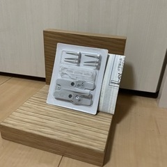 【無印】壁に付けられる家具棚    オーク材突板 １１ｃｍ