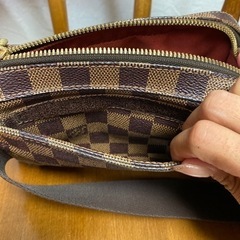 ルイビトン ダミエ ポーチ