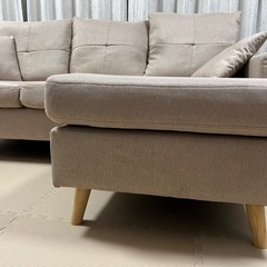 カウチソファ ベージュ クッション付き