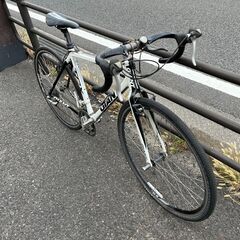 【リサイクルショップどりーむ天保山店】●477●　自転車　ロードバイク　白色　１８段ギア　GIANT　２８インチ　15168SA　大特価品( *´艸｀) リサイクルショップどりーむ天保山店】○477○ 自転車 ロードバイク