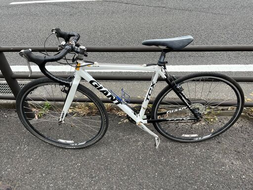 リサイクルショップどりーむ天保山店 No644 自転車 クロスバイク GIANT