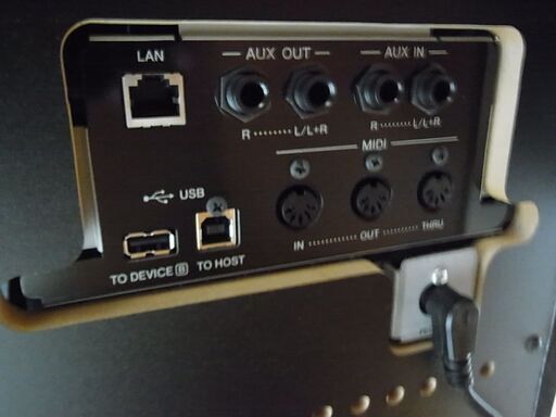 セール中につき、通常特価43,978円より8,000円引きの35,978円! YAMAHA