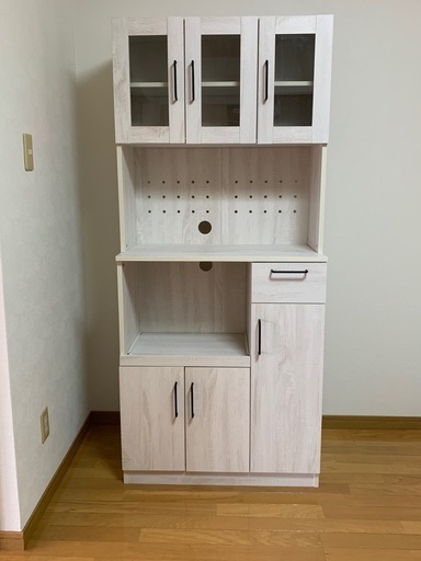 全日本送料無料 新品・未使用品！北欧風ナチュラルカラー食器棚 食器棚、キッチン収納