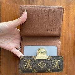 《値下げ》ルイヴィトン　２つ折り財布