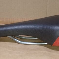 スポーツ車用サドル san marco SELLE（黒 x赤）