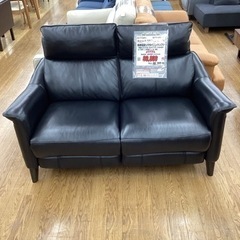 KK-63【新入荷　リサイクル品】ニトリ　チェリーブ　厚革タイプ　両側電動リクライニングソファ　黒