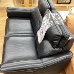 KK-63【新入荷　リサイクル品】ニトリ　チェリーブ　厚革タイプ　両側電動リクライニングソファ　黒