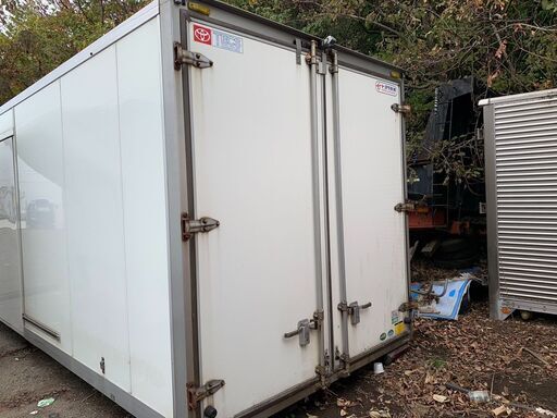 福岡発 2tコンテナ 横スライドドア付 その他多数コンテナ有 お値段交渉有