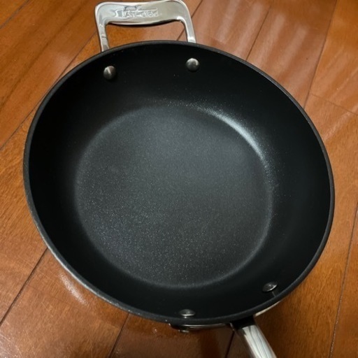 All-Clad 10点セット（蓋3つ付き） ALL-CLAD D5 5-PLY 28 センチ