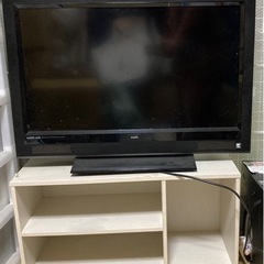 テレビ32インチ、テレビ台