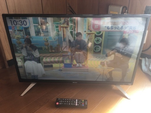 2017製　32型テレビ