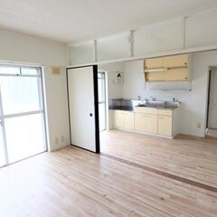 【初期費用５万円以下パック💰】フルリノーベション済みの綺麗な内装🏡💛小さなお子様がいるご家庭にも、広々1人暮らし・カップルにもお勧めです💛今なら嬉しい3万円キャッシュバック中💛 − 佐賀県