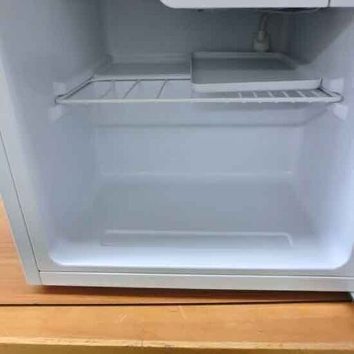 アビラックス・1ドアサイコロ型冷蔵庫 右開き 2022年 ホワイト