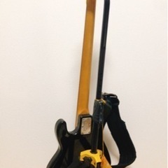 ミュージックマン スティングレイ ベース ハードケース付き