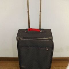 スーツケース２番