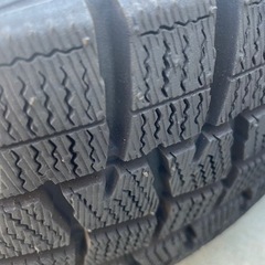 スタッドレスタイヤ　ホイール付き195/65R15ダンロップウインターマックス19年製バリ溝プリウス等