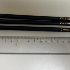 シャネルの鉛筆　3本
