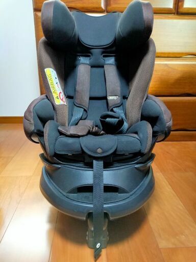 【値下げ】アップリカ　フラディア グロウ ISOFIX （ブラウン）【チャイルドシート】
