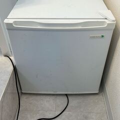 ノンフロン冷蔵庫 YRZ C05B1 一つドア 冷蔵庫 1つドア