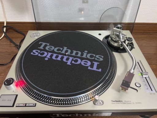 テクニクス SL-1200mk5 ターンテーブル　レコードプレーヤー。