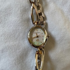 [新品、未使用]courregesクレージュ腕時計