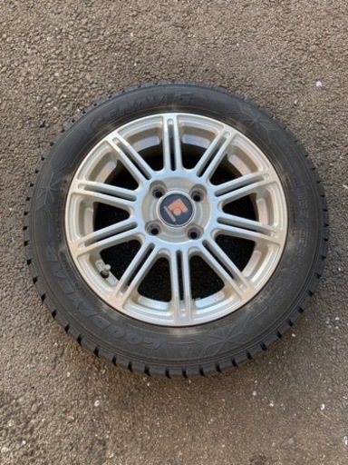 スタッドレス アルミ付き 4本セットの画像