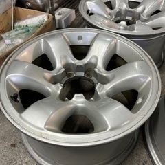 16インチ　8J +10 6穴　pcd139.7 日産　サファリ　純正　アルミ　ホイール