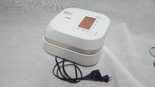 【好評完売ありがとう。】東芝 IHジャー炊飯器 2.5合炊き 備長炭かまど本羽釜 RC-4ZPJ 2016年製 動作確認済み ●USED