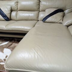 ニトリ　レザー　3人がけカウチソファ　ベージュ　21年購入