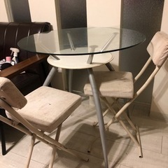 丸テーブル・椅子