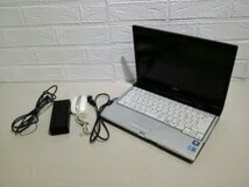大人気の富士通ノートパソコン S560/B FMVNS3BE です