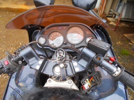 ZZR400N、部品取りですが書類は有ります、引き取り限定になります。 ZZR400N書付き部品取り、引き取り限定になります。