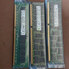 DDR3Lデスクトップ用メモリ3枚（8GB2枚・4GB1枚）