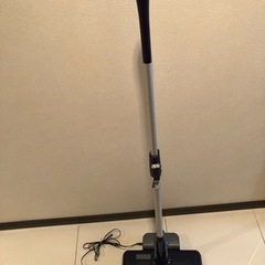 軽量　充電式掃除機　stylePlus スウィーパー