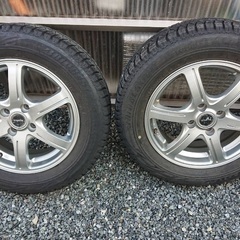 スタッドレスタイヤ　185/65R15