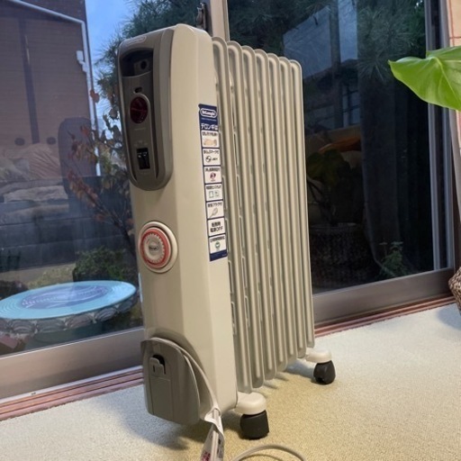 DeLonghi デロンギヒーター　H770812EFS