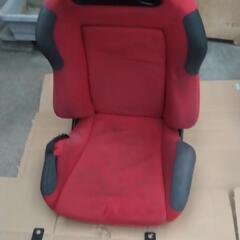 レカロ(セミバケ)ハイエース200系に運転席、助手席