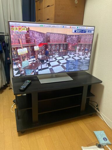テレビ40型・テレビ台セット　6,000円