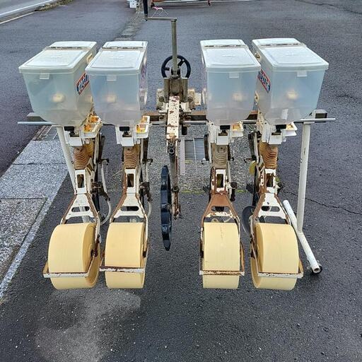 さばけるSABAKERU 施肥播種機トラクターシーダー麦、大豆施肥、播種