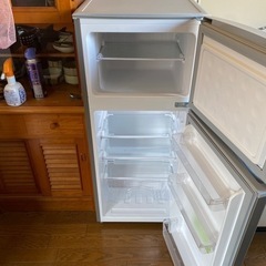 美品　冷蔵庫2022年ともう一つ、両方で