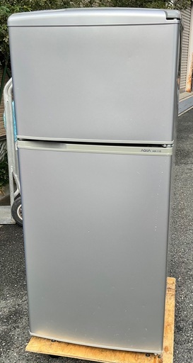 【RKGRE-014】特価！アクア/AQUA/109L 2ドア冷凍冷蔵庫/AQR-111D(S)/中古品/2015年製/当社より近隣無料配達！