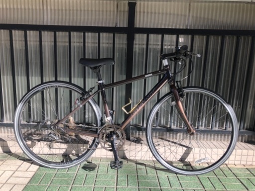 クロスバイクGIANT(ジャイアント)「ESCAPE R3」。前後タイヤ新品です✨