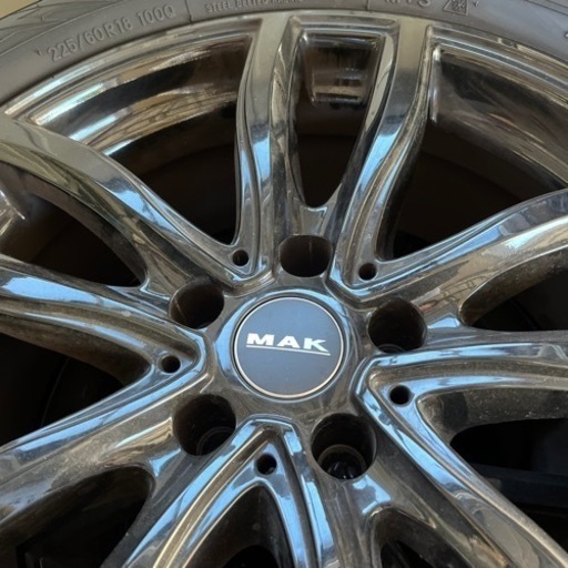 BMW X3 スタッドレスタイヤ　225/60R18 100Q  4 本セット