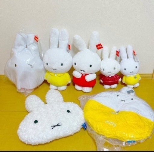 ミッフィー　クッション　ぬいぐるみ