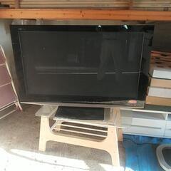 テレビ　46インチ