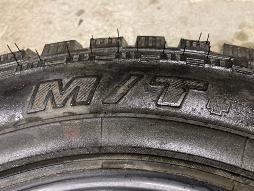 ジムニー背面用スペアなどに ジオランダーM/T 185/85R16