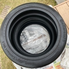 225/45R18 コンチネンタルタイヤ4本2021年製美品❗️引取は値引可 