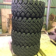 ショベル タイヤ 4本セット