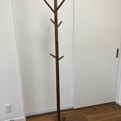 木製ポールハンガー